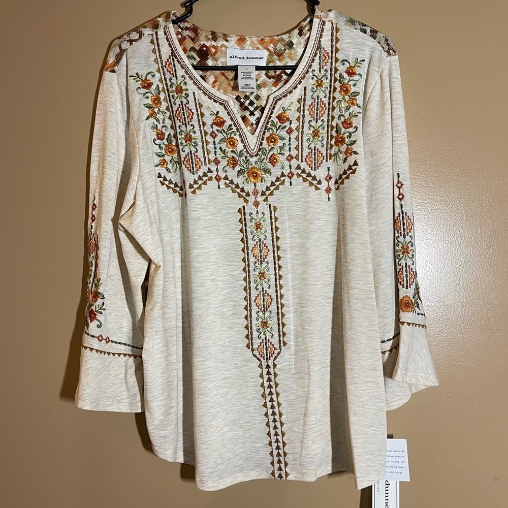 Alfred Dunner Cream Embroidered Women's Blouse Large new with tags - Picture 2 of 9